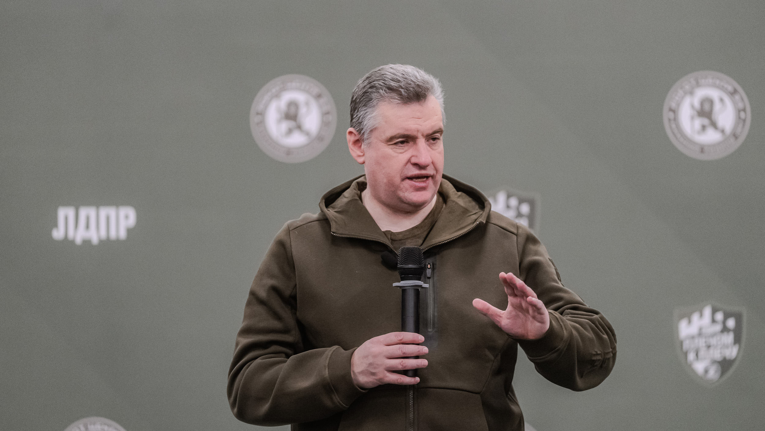Председатель ЛДПР Леонид Слуцкий призывает разработать федеральный проект модернизации ЖКХ